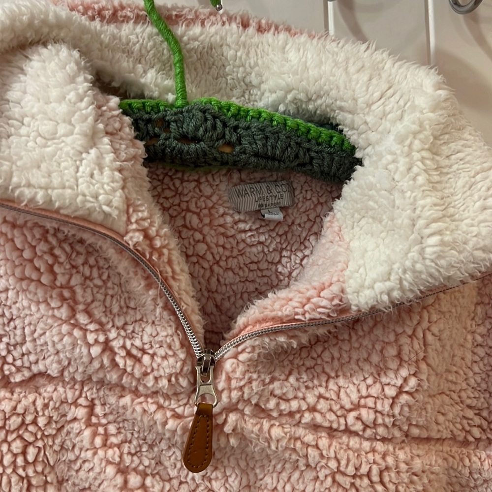 Pink Fleece - Picture 2 of 3